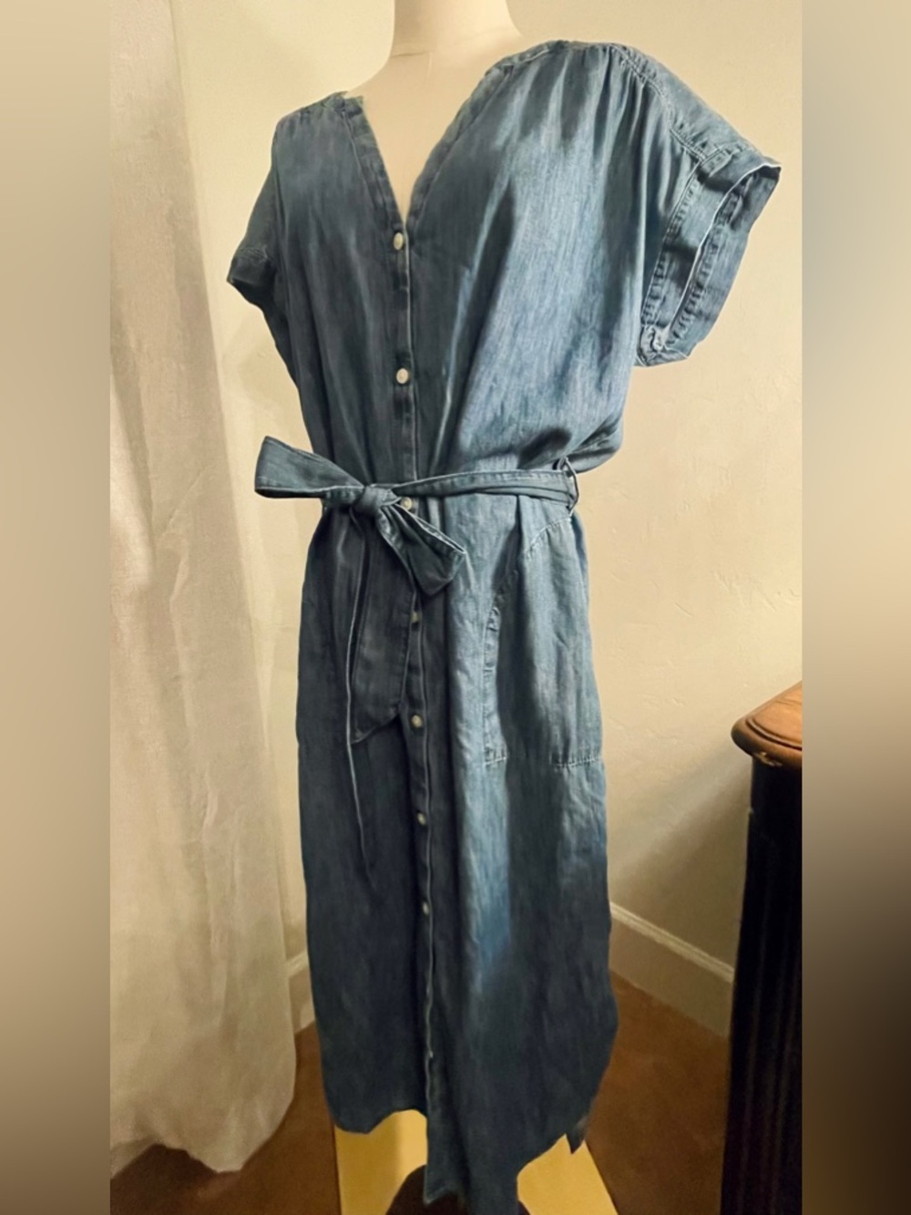 GAP Blue Denim Button-Front Midi Shirt Dress with Tie Waist - Picture 4 of 9